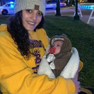 Meet your Posher, Leeann